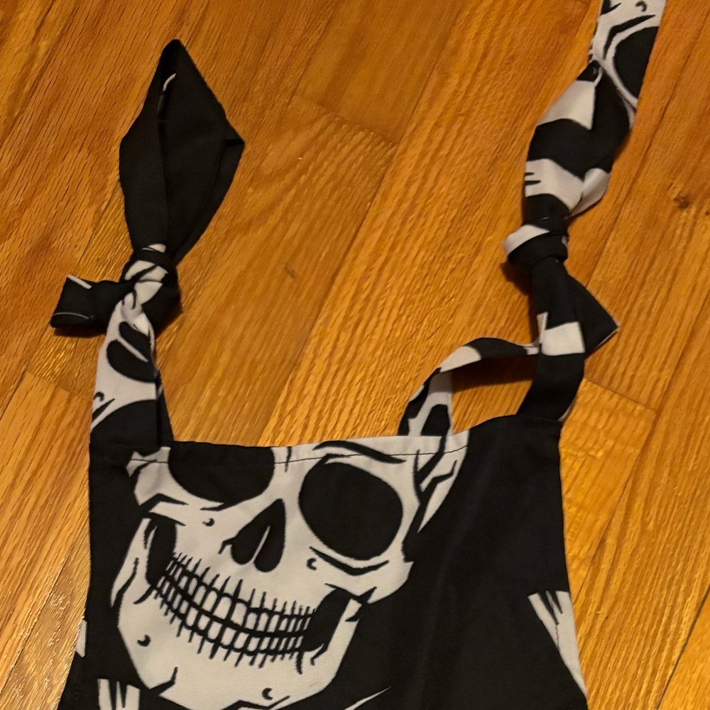 Black Skull Print Overalls - Picture 4 of 4
